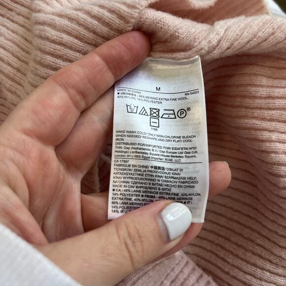 NEW Banana Republic Pink Ribbed Turtleneck Sweater Size Medium - Picture 4 of 6